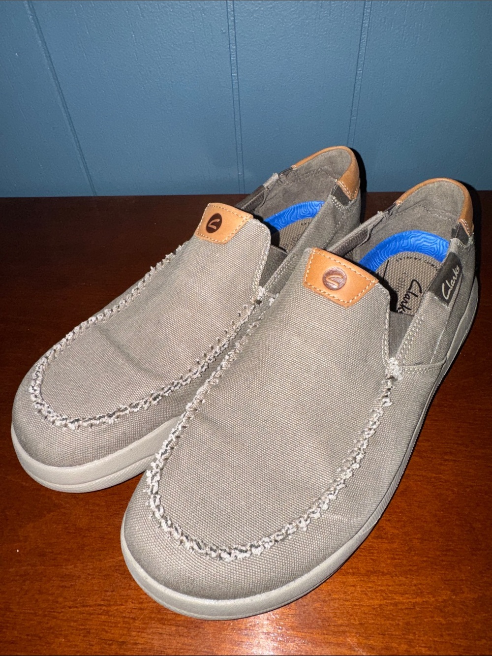 Clarks Men’s Driftlite Step Taupe Canvas Slip-On Loafers with Tan Accents ~ 9 M